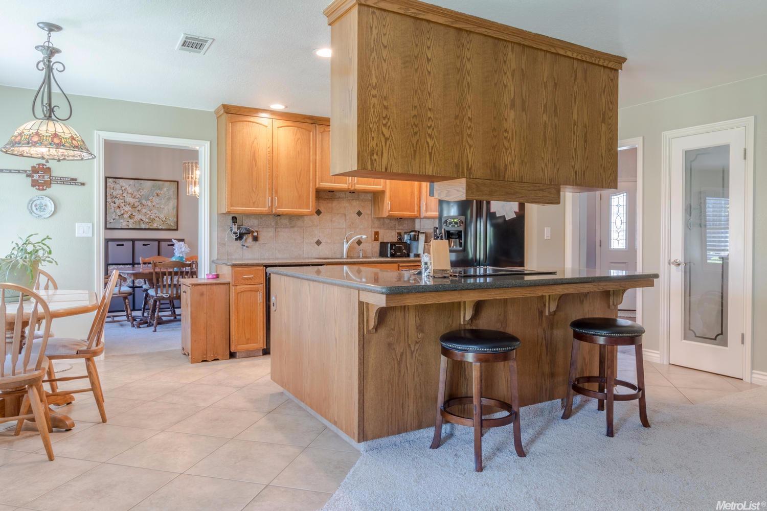 918 Jordanolo Dr, Ripon, CA 95366 photo 12