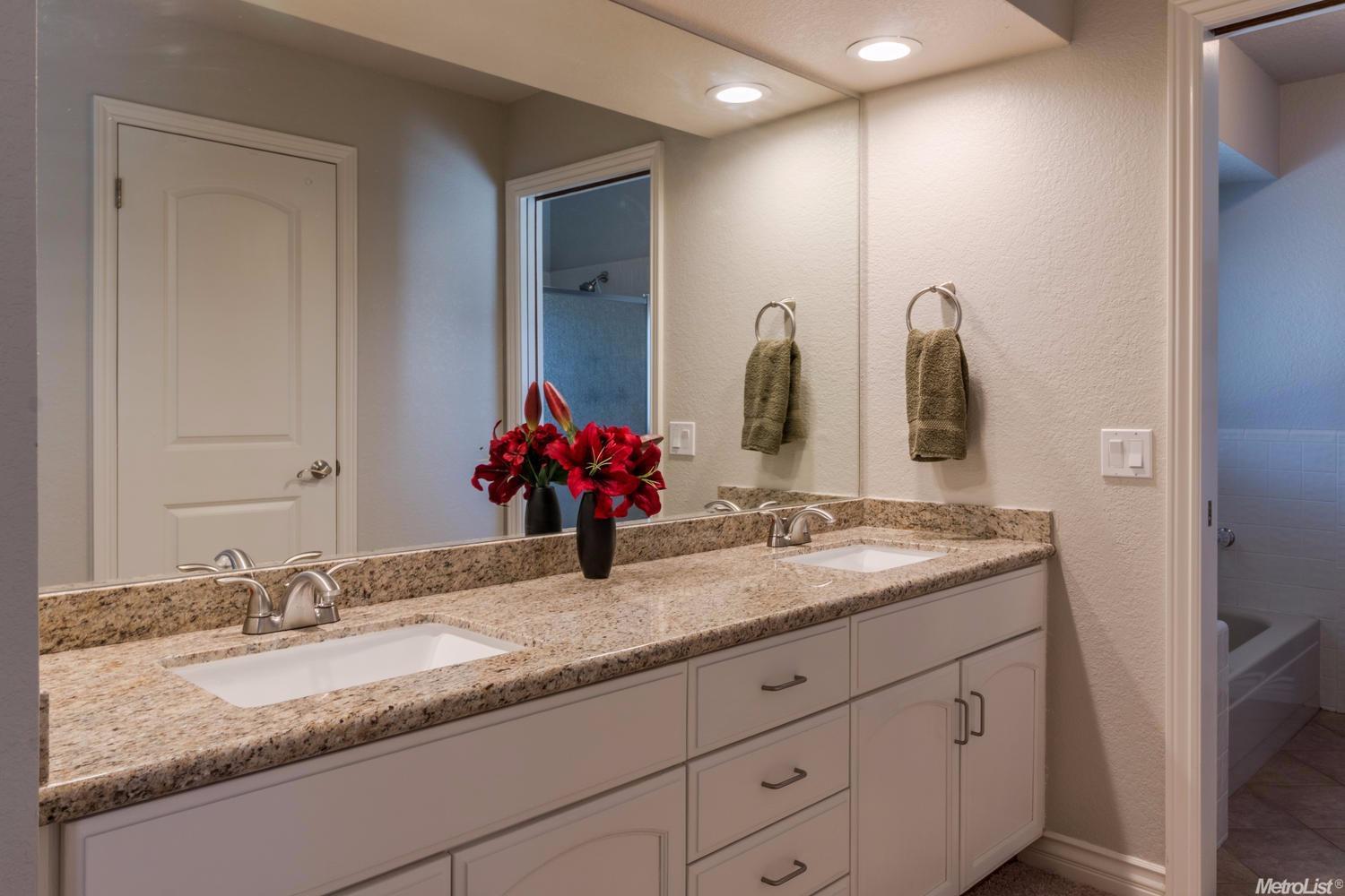 918 Jordanolo Dr, Ripon, CA 95366 photo 23