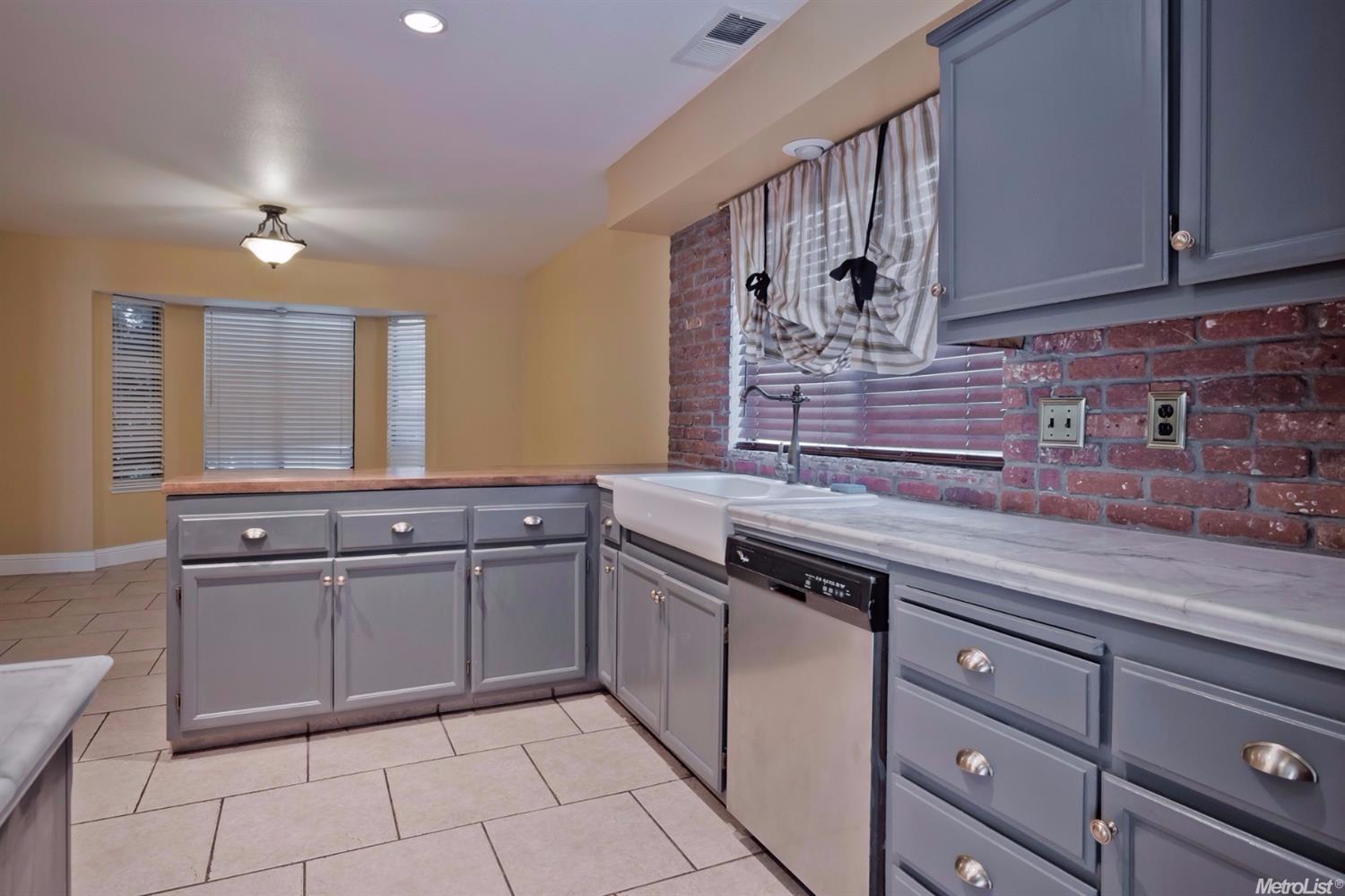 404 Phoenix Ave, Modesto, CA 95354 photo 9