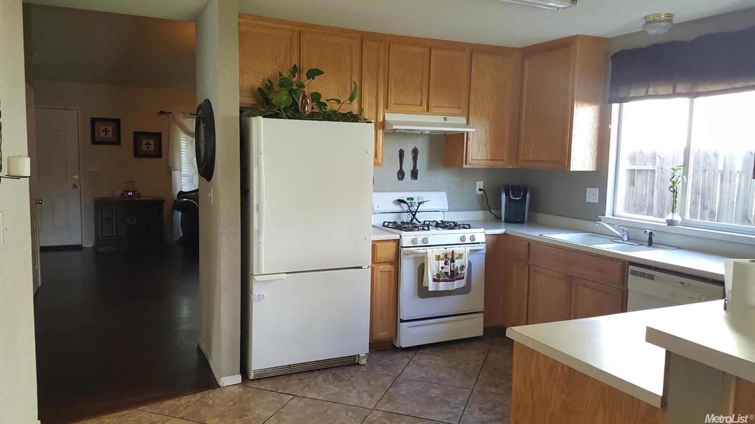 620 John Ct, Merced, CA 95341 photo 4