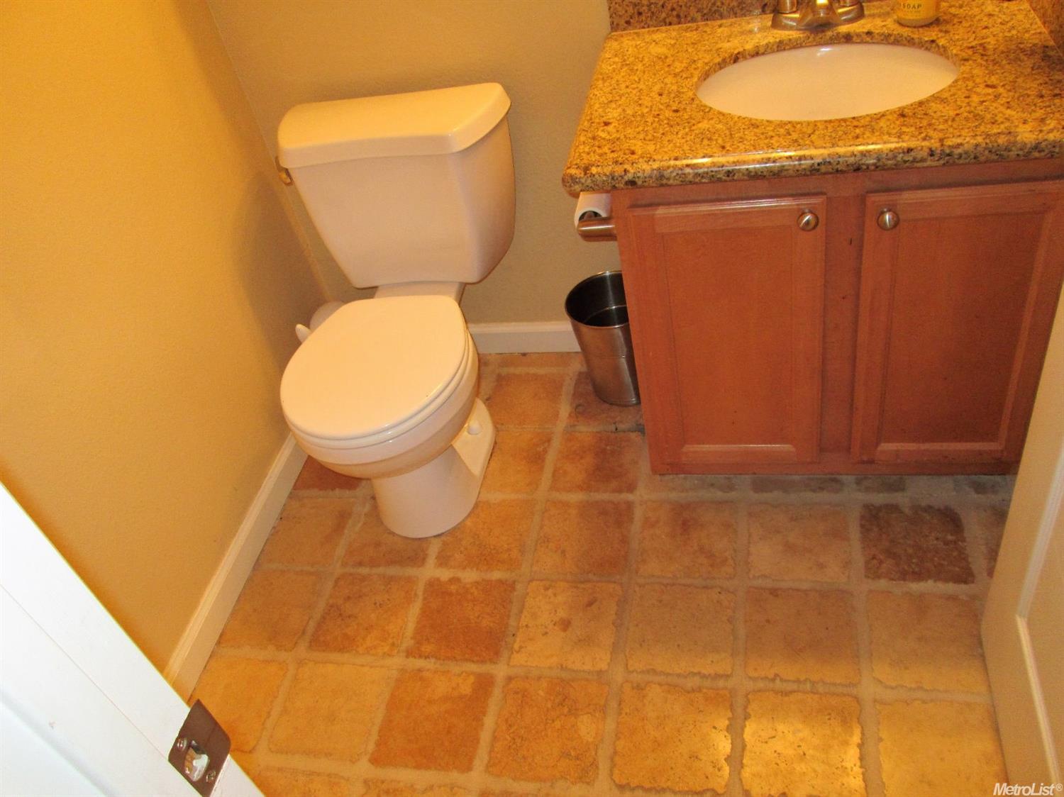 4014 Elmo Loop #B, Modesto, CA 95356 photo 8
