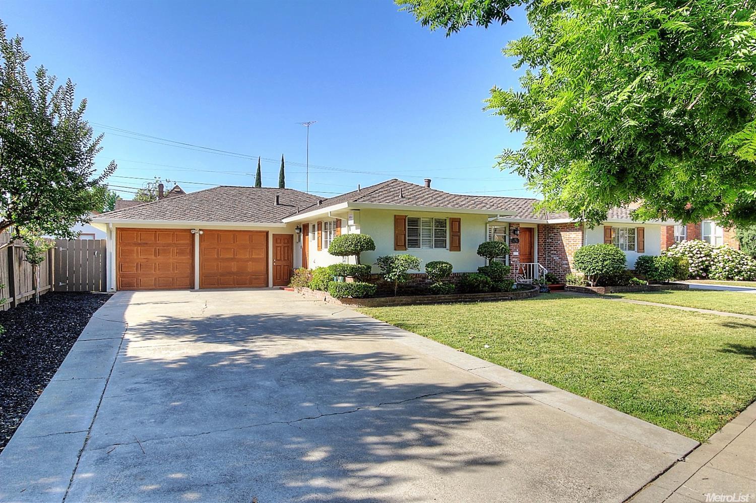 32 E Pine St, Stockton, CA 95204 photo 2