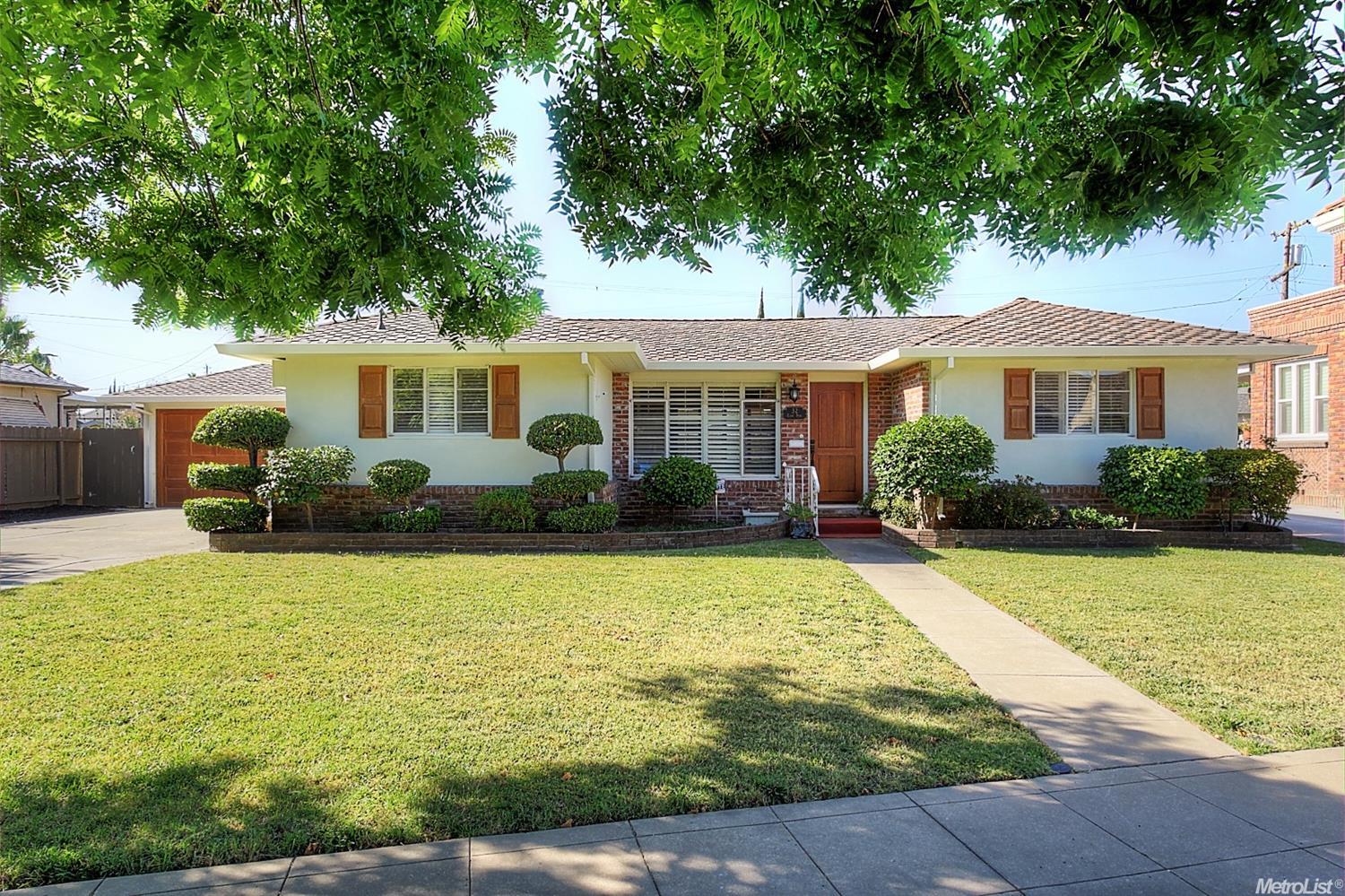 32 E Pine St, Stockton, CA 95204 photo 1
