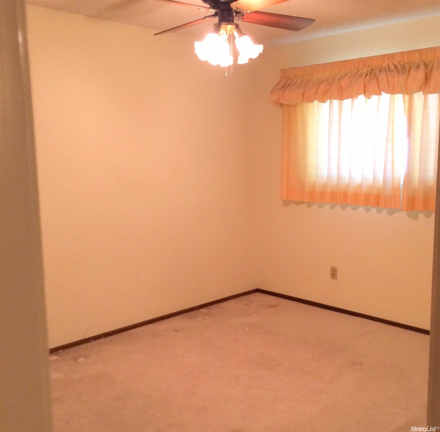 1013 Lillian Dr, Modesto, CA 95355 photo 8