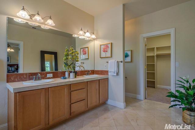 5645 Marden Dr, Davis, CA 95618 photo 20