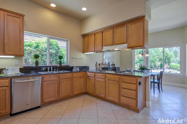 5645 Marden Dr, Davis, CA 95618 photo 14