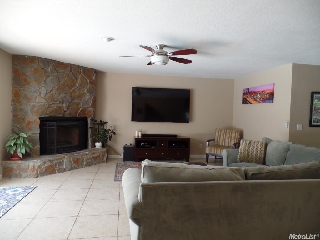 3708 Drakeshire Dr, Modesto, CA 95356 photo 10