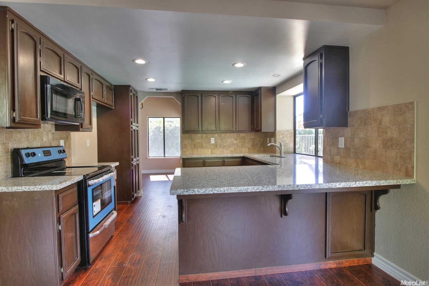 2061 Elwin, Modesto, CA 95350 photo 8
