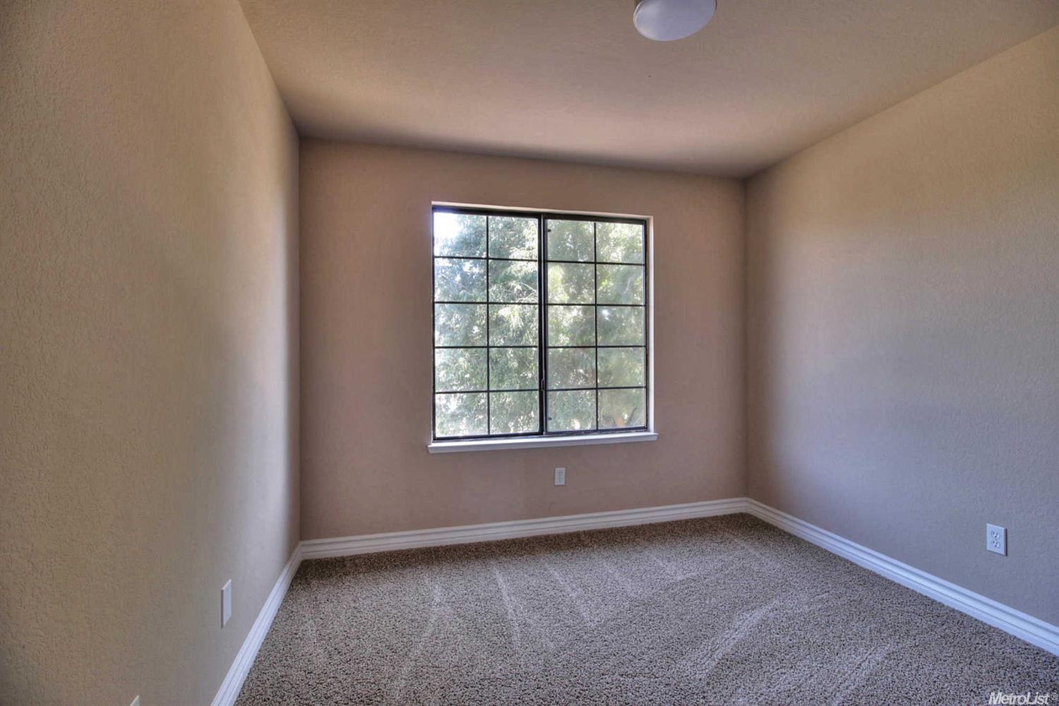2061 Elwin, Modesto, CA 95350 photo 18