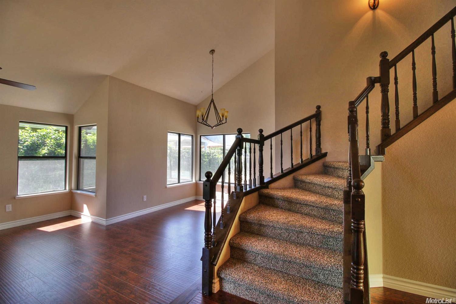 2061 Elwin, Modesto, CA 95350 photo 3