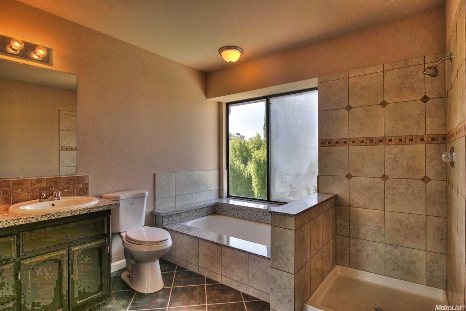 2061 Elwin, Modesto, CA 95350 photo 15