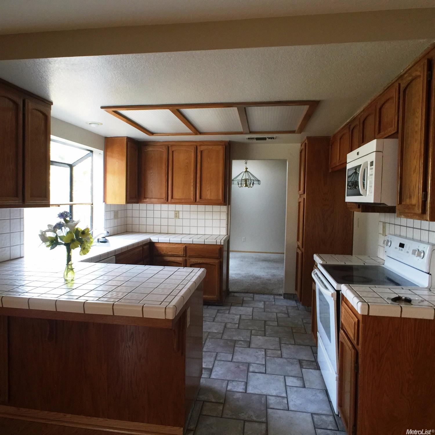 921 Vindel Ln, Modesto, CA 95350 photo 4