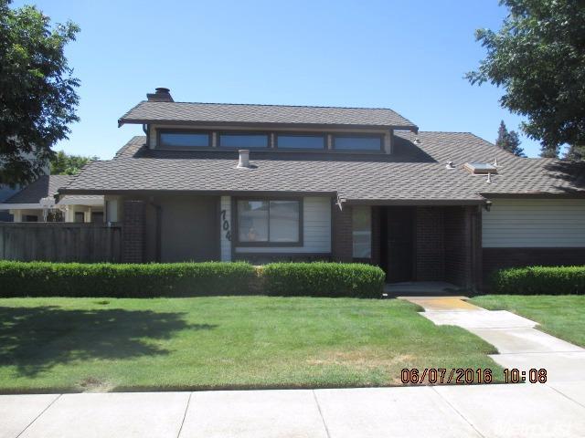 704 E Milgeo Ave, Ripon, CA 95366 photo 1
