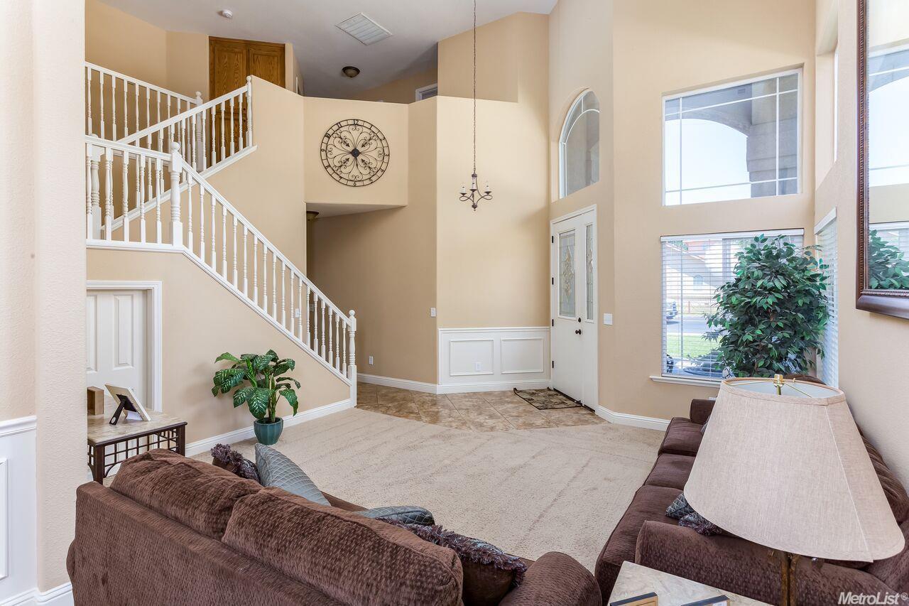 750 E Main St, Ripon, CA 95366 photo 4