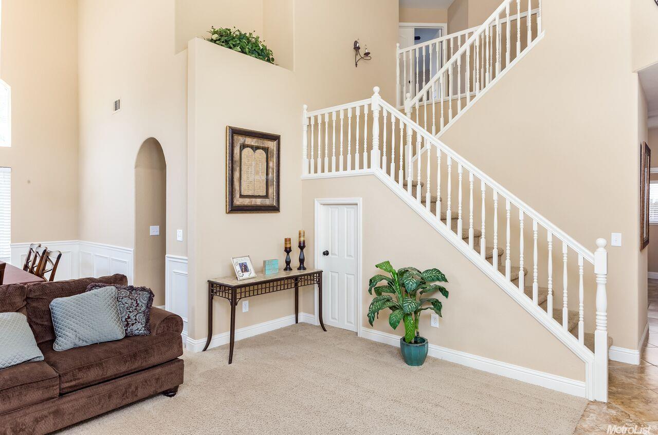 750 E Main St, Ripon, CA 95366 photo 2