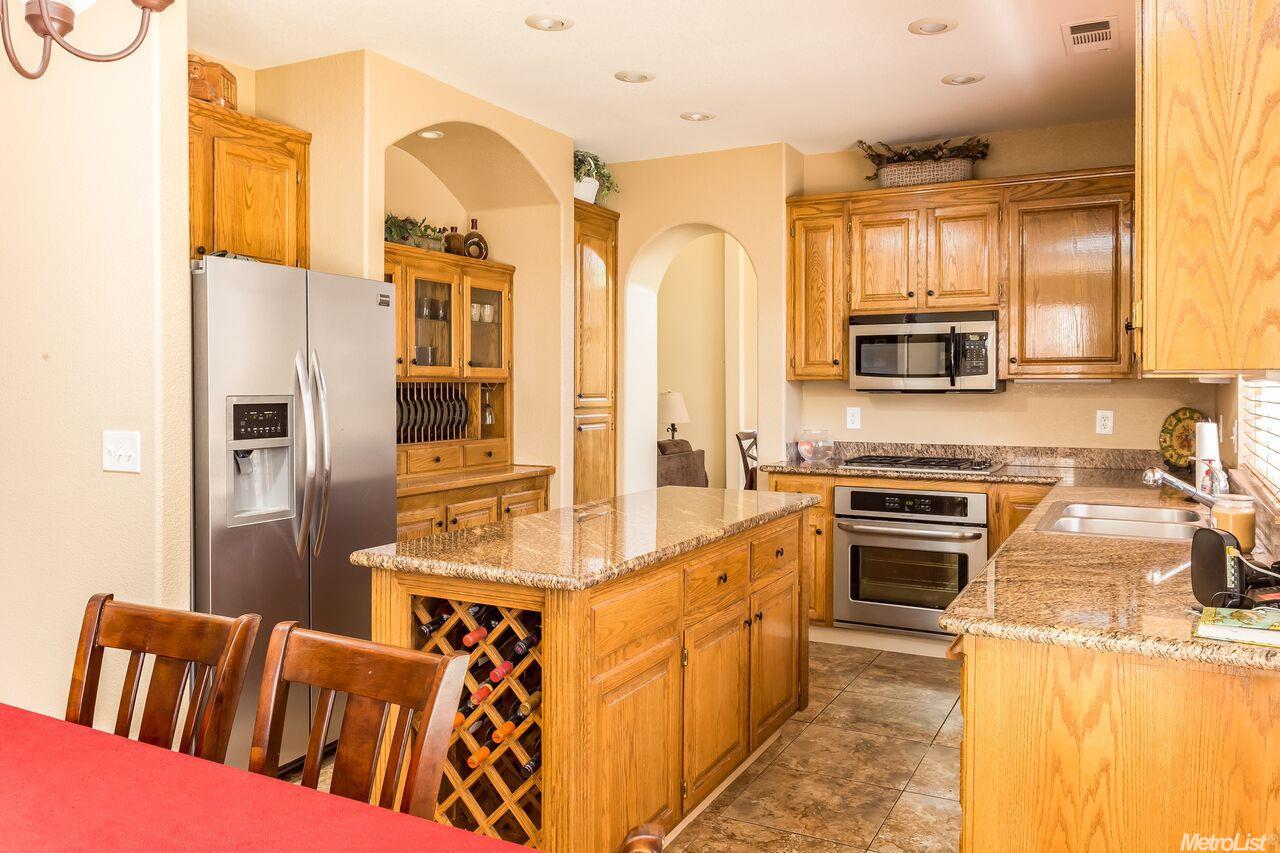 750 E Main St, Ripon, CA 95366 photo 5
