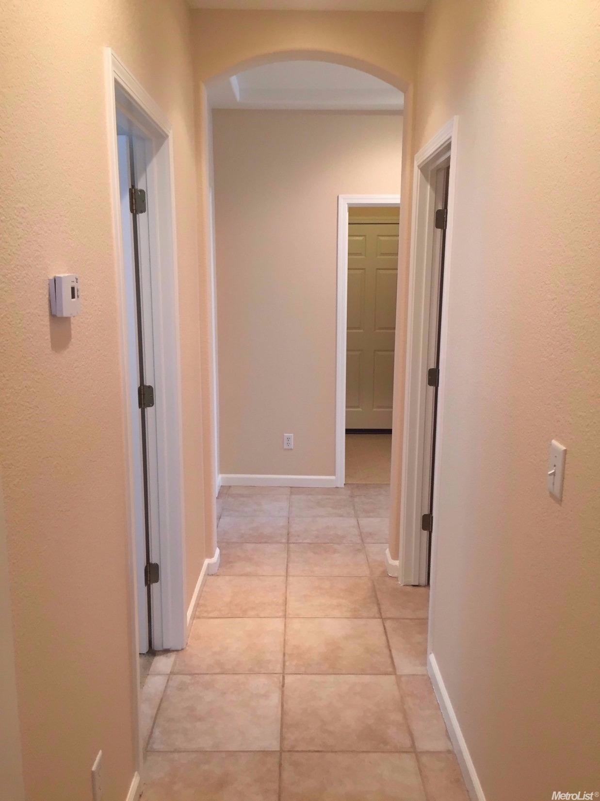 89 Diggins Dr, Folsom, CA 95630 photo 3