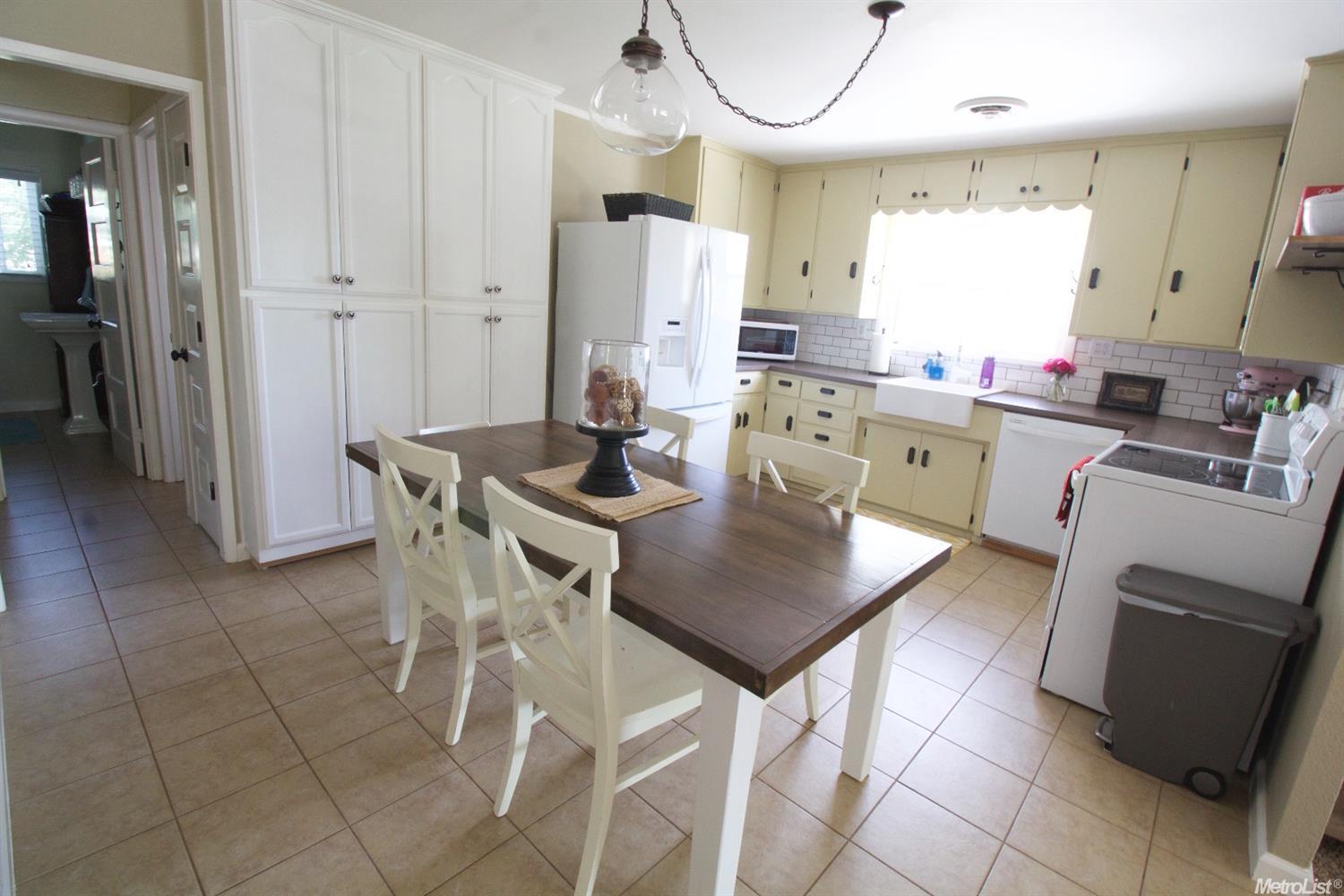 644 Orange Ave, Ripon, CA 95366 photo 3