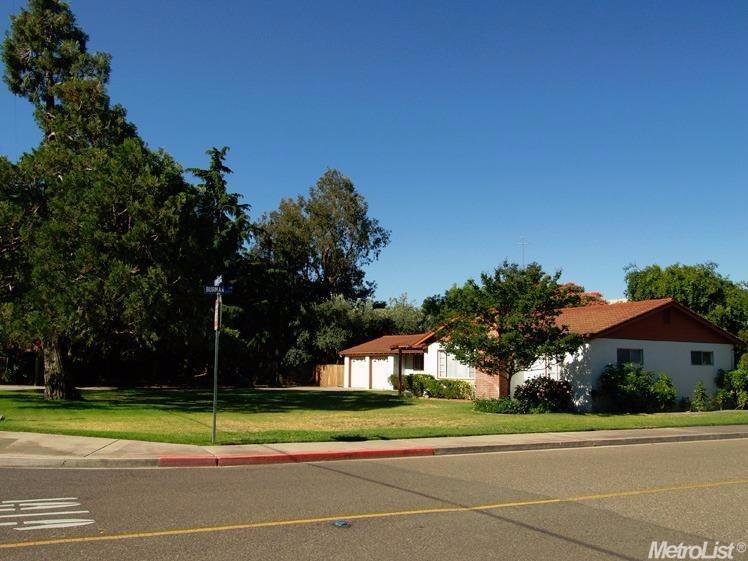3307 N Berkeley Ave, Turlock, CA 95382 photo 2
