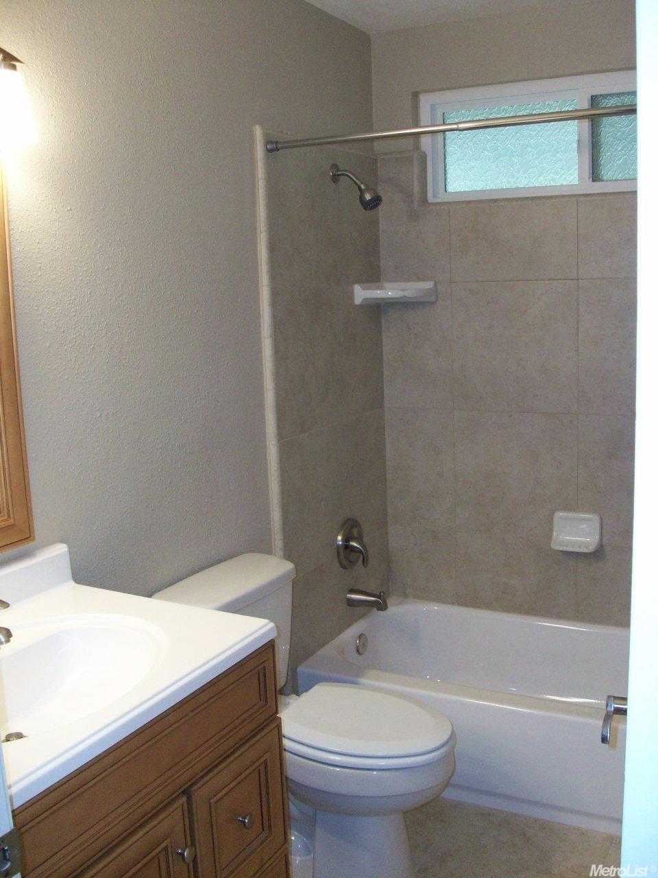 1101 Dover Dr, Lodi, CA 95242 photo 9