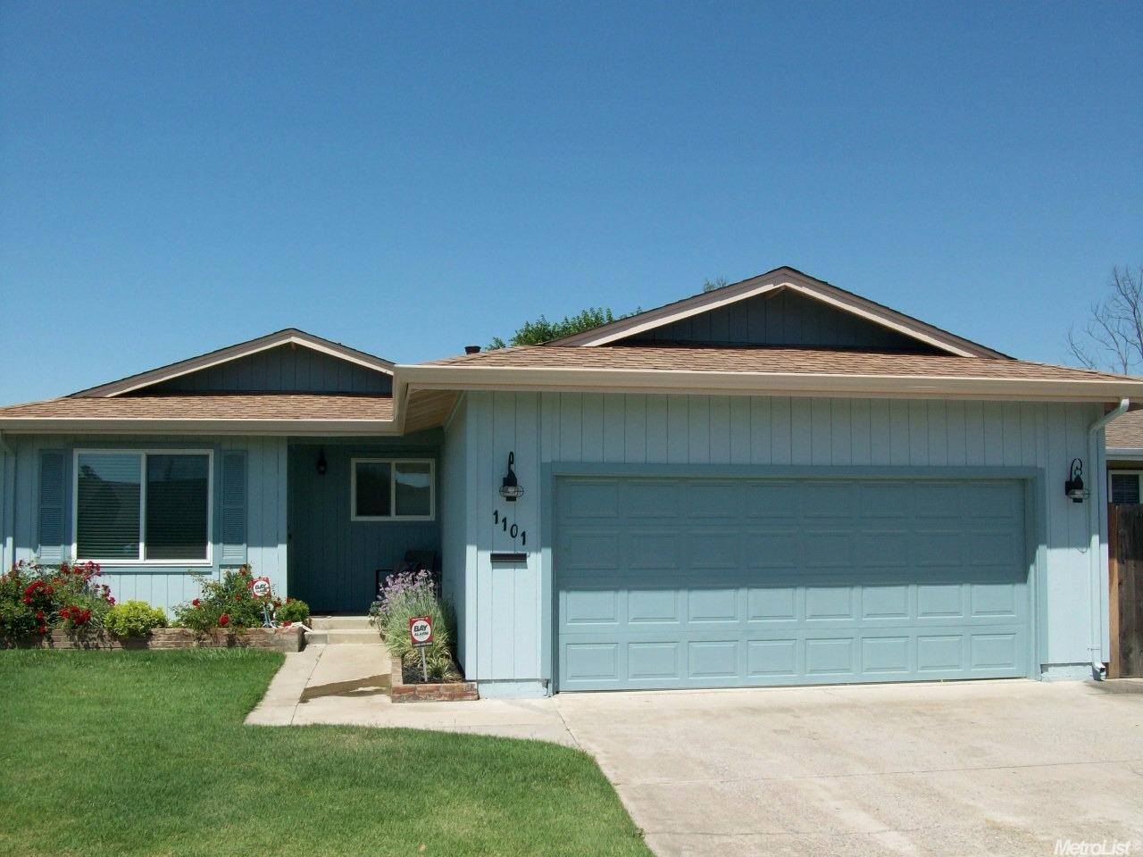 1101 Dover Dr, Lodi, CA 95242 photo 1
