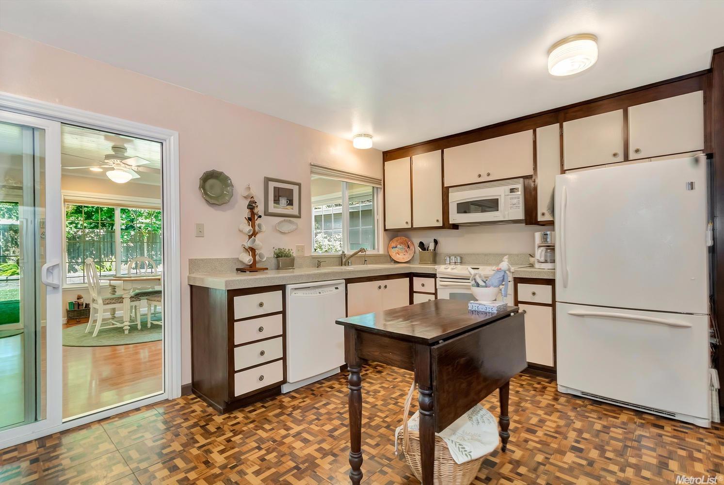 903 Arnold St, Davis, CA 95618 photo 6