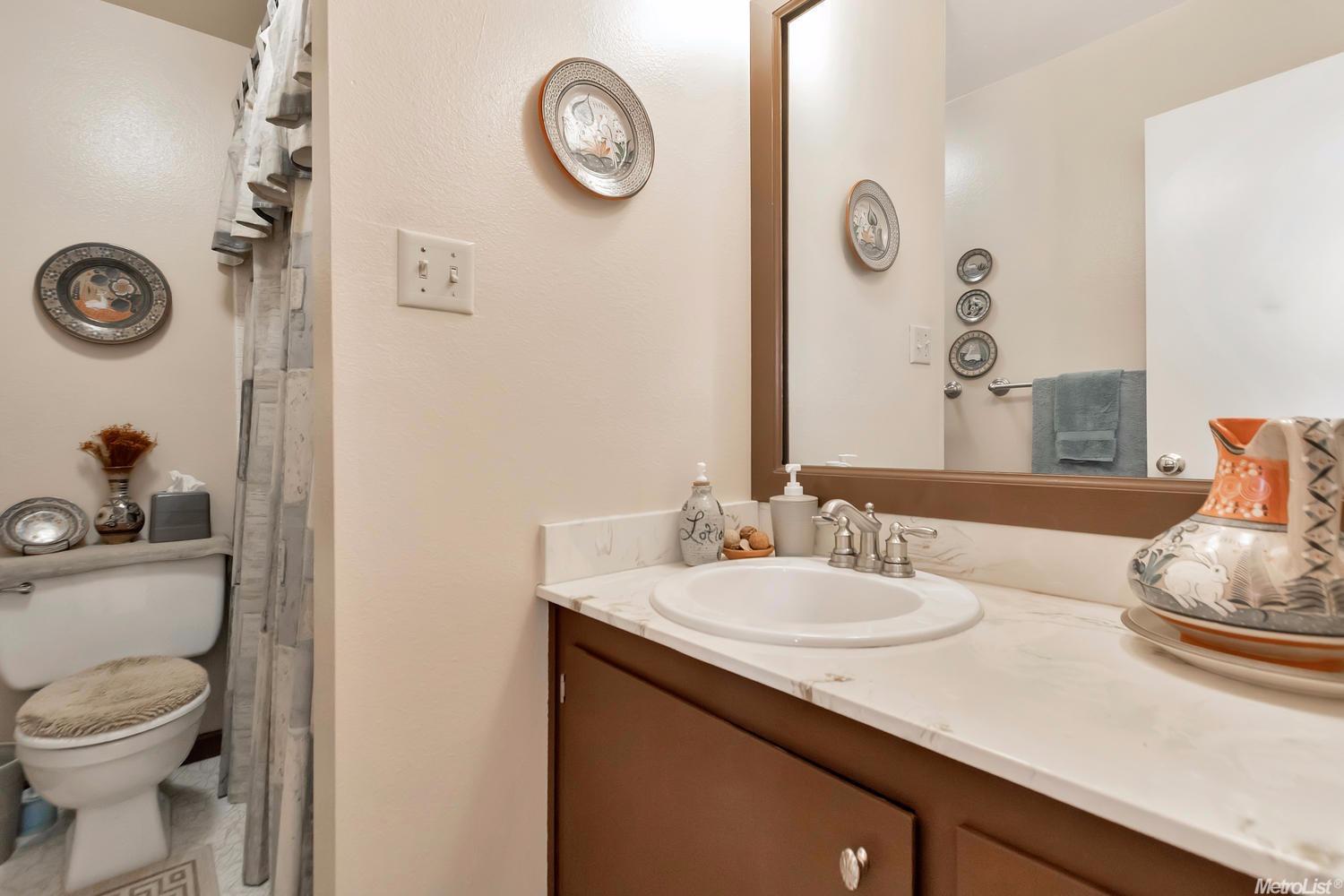 903 Arnold St, Davis, CA 95618 photo 13