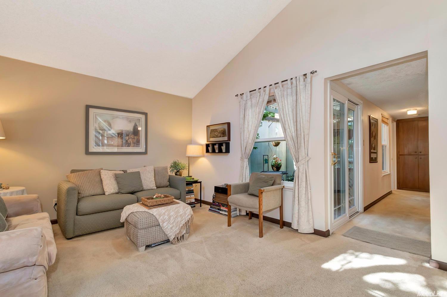 903 Arnold St, Davis, CA 95618 photo 3