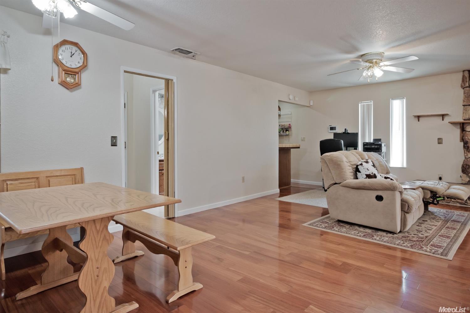 1494 Heather Ct, Manteca, CA 95336 photo 9