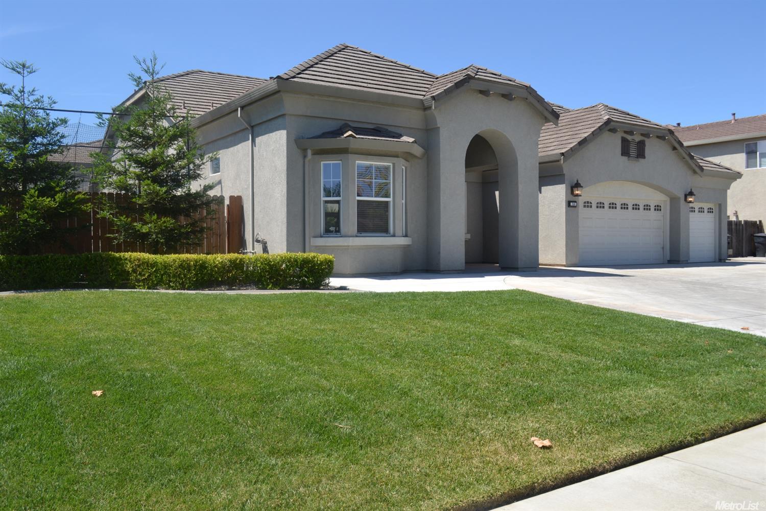 246 W Colony Rd, Ripon, CA 95366 photo 1