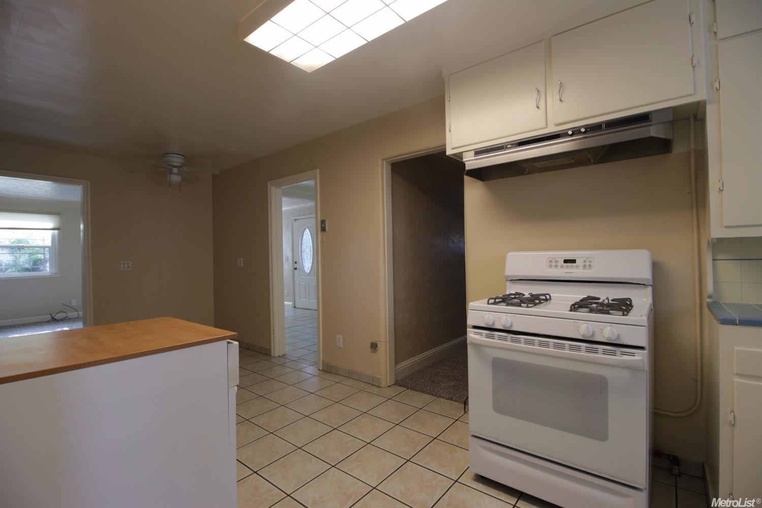 713 E Roseburg Ave, Modesto, CA 95350 photo 5
