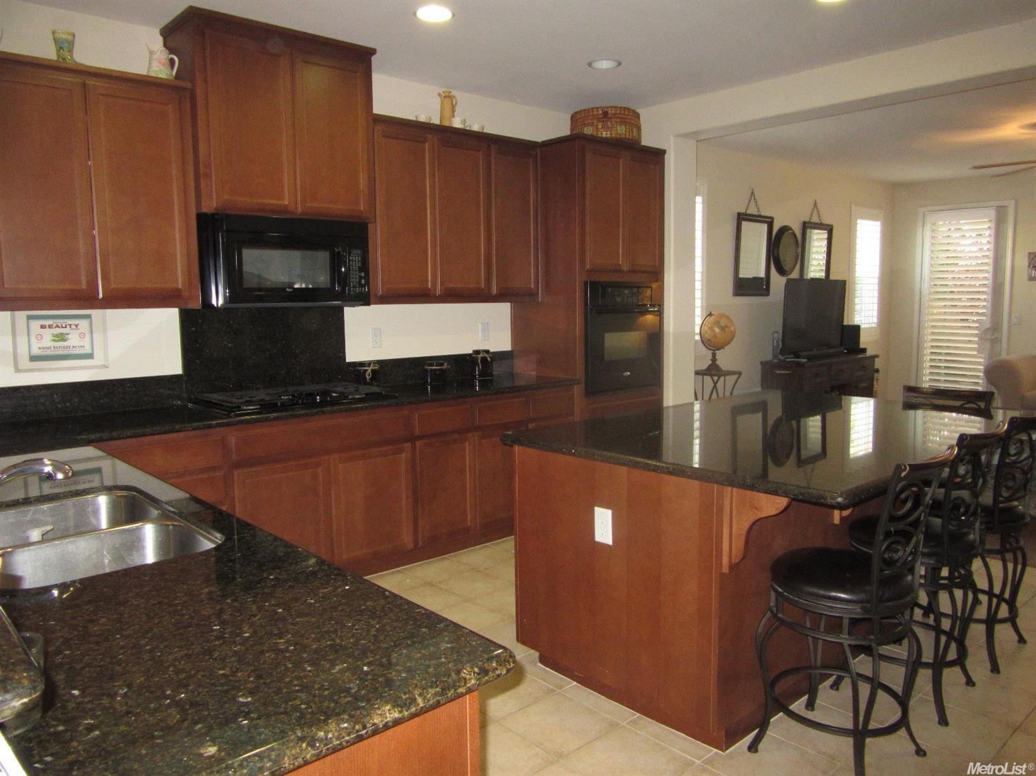 1493 Bosco Ln, Manteca, CA 95337 photo 2