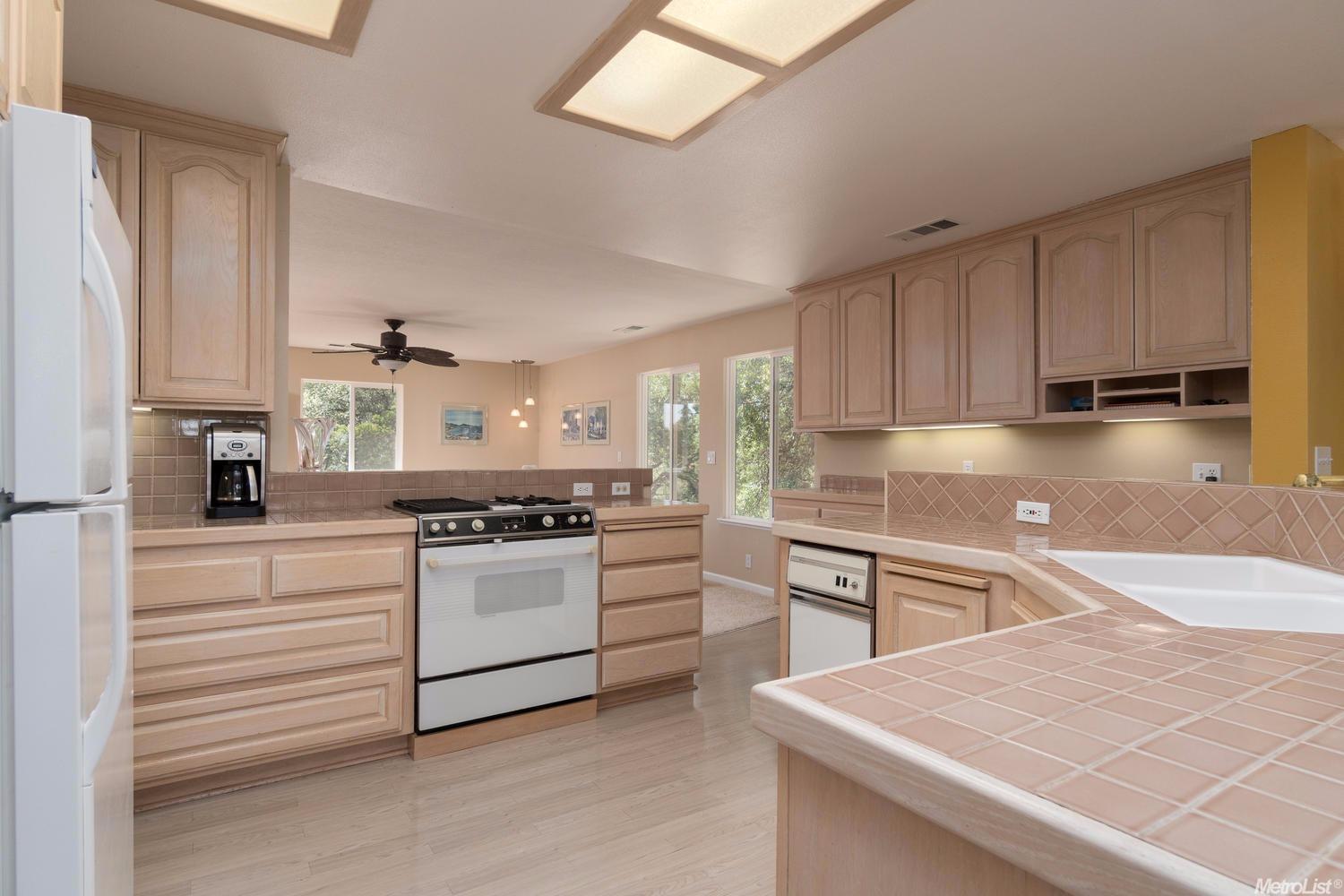 1156 Large Oak Dr, Placerville, CA 95667 photo 7