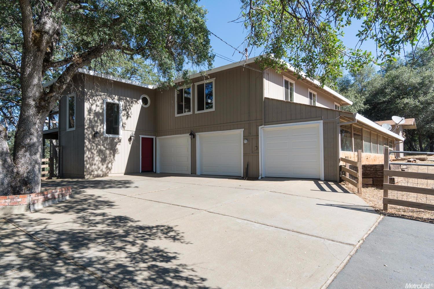 1156 Large Oak Dr, Placerville, CA 95667 photo 2