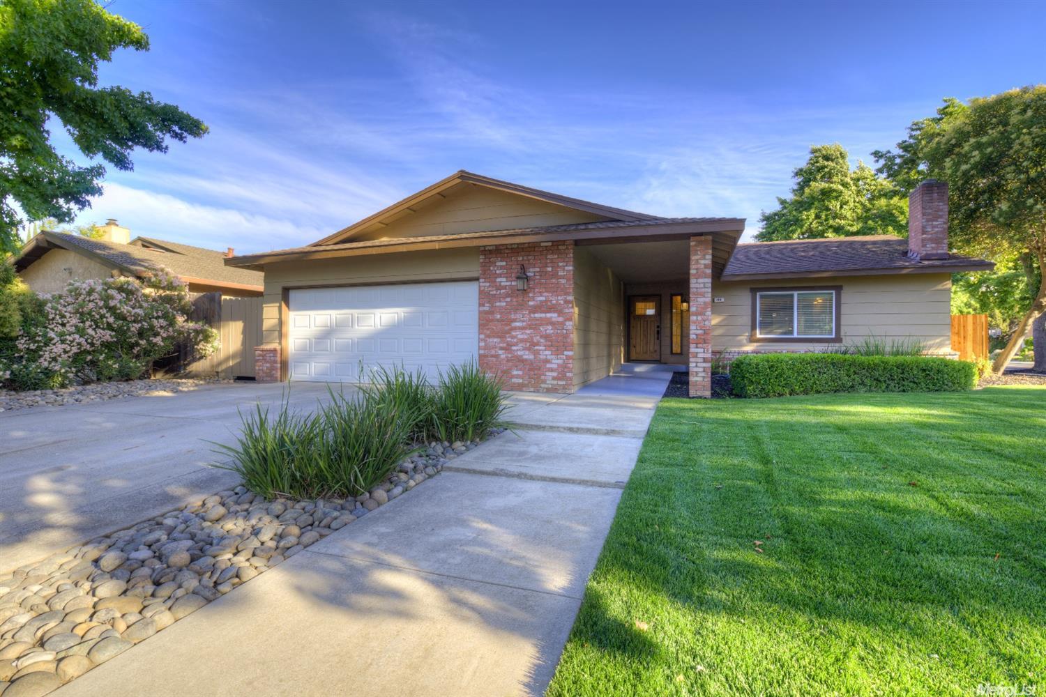 800 Sylvan Meadows Dr, Modesto, CA 95356 photo 2