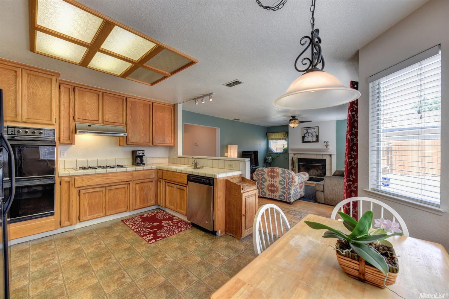 2916 Meadow Hawk Way, Antelope, CA 95843 photo 9