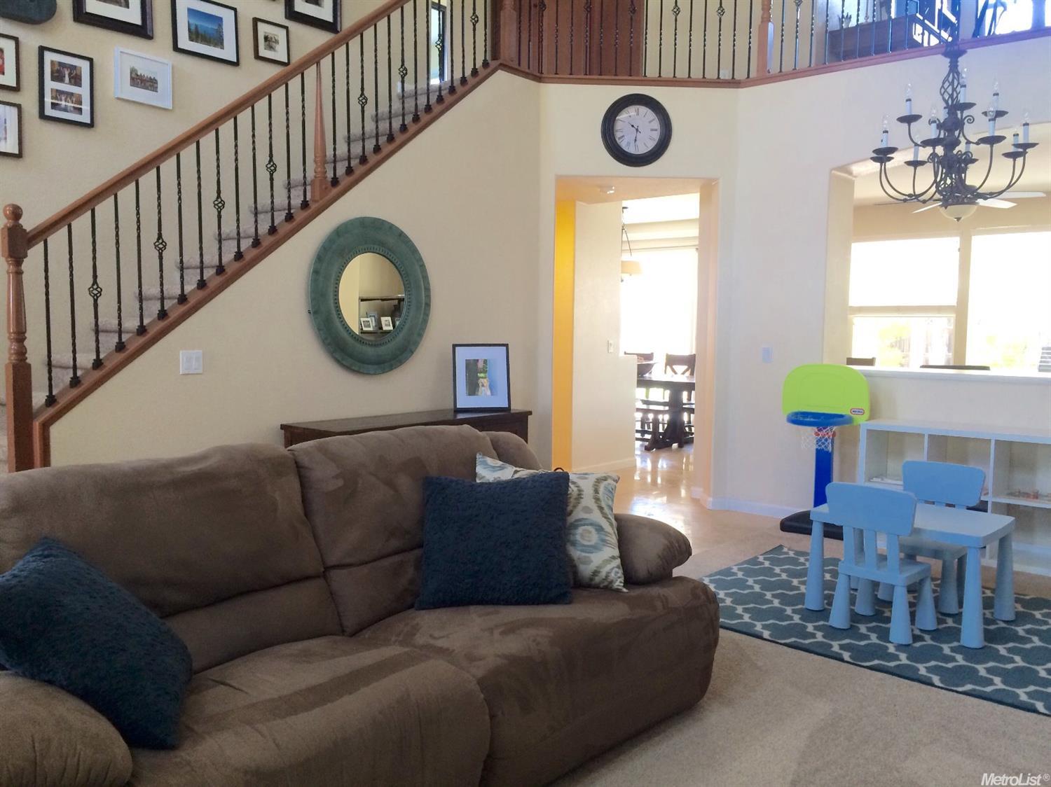 1718 Savory Dr, Manteca, CA 95337 photo 5