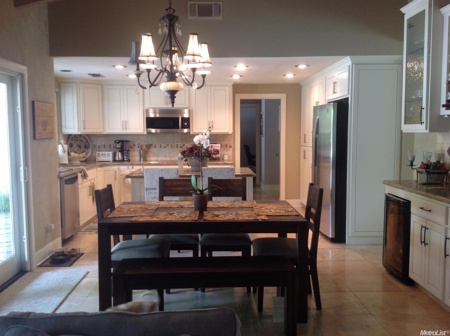 824 Cobblestone Cir, Modesto, CA 95355 photo 4