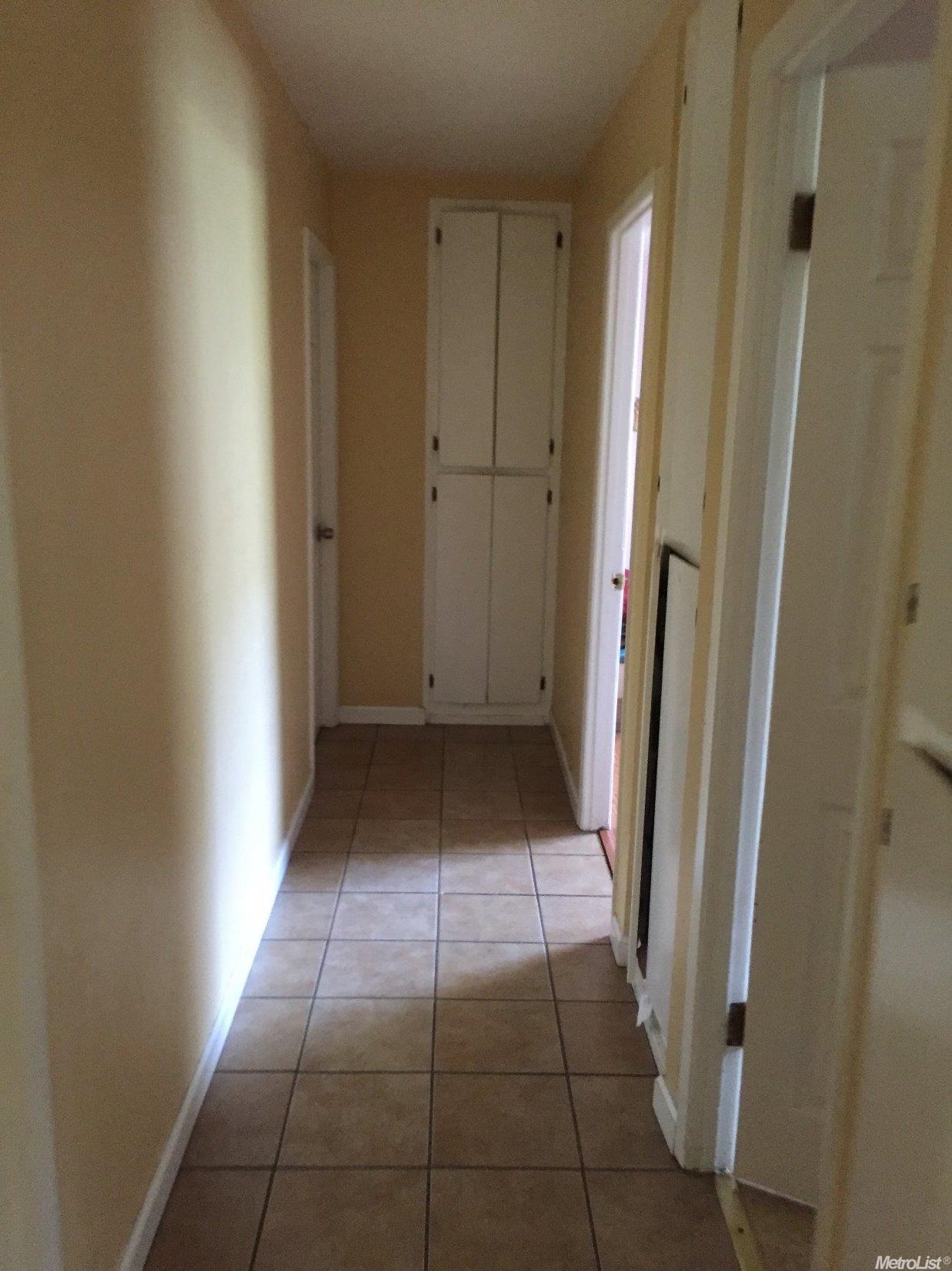 967 Lloyd St, Lodi, CA 95240 photo 6
