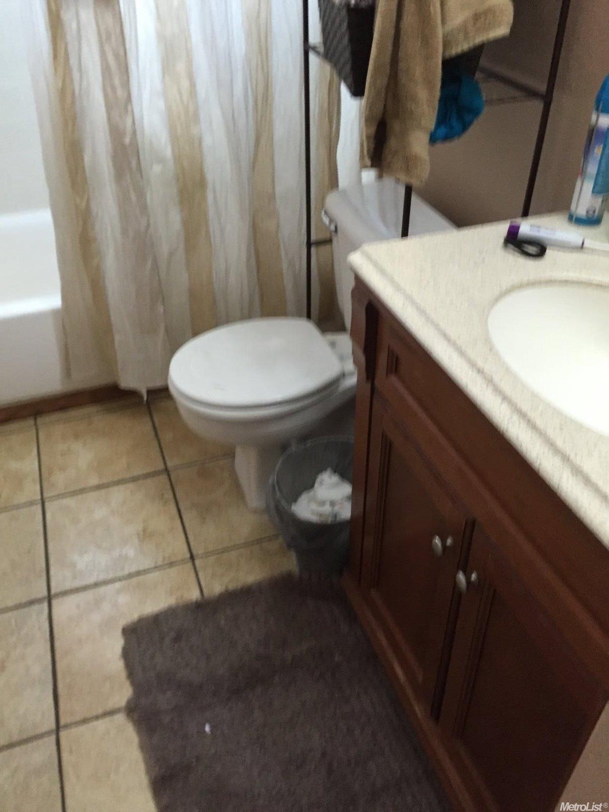 967 Lloyd St, Lodi, CA 95240 photo 7