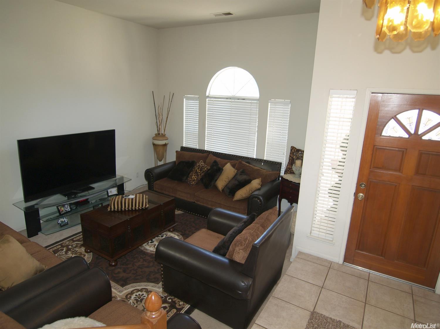 7012 Willow St, Hughson, CA 95326 photo 3