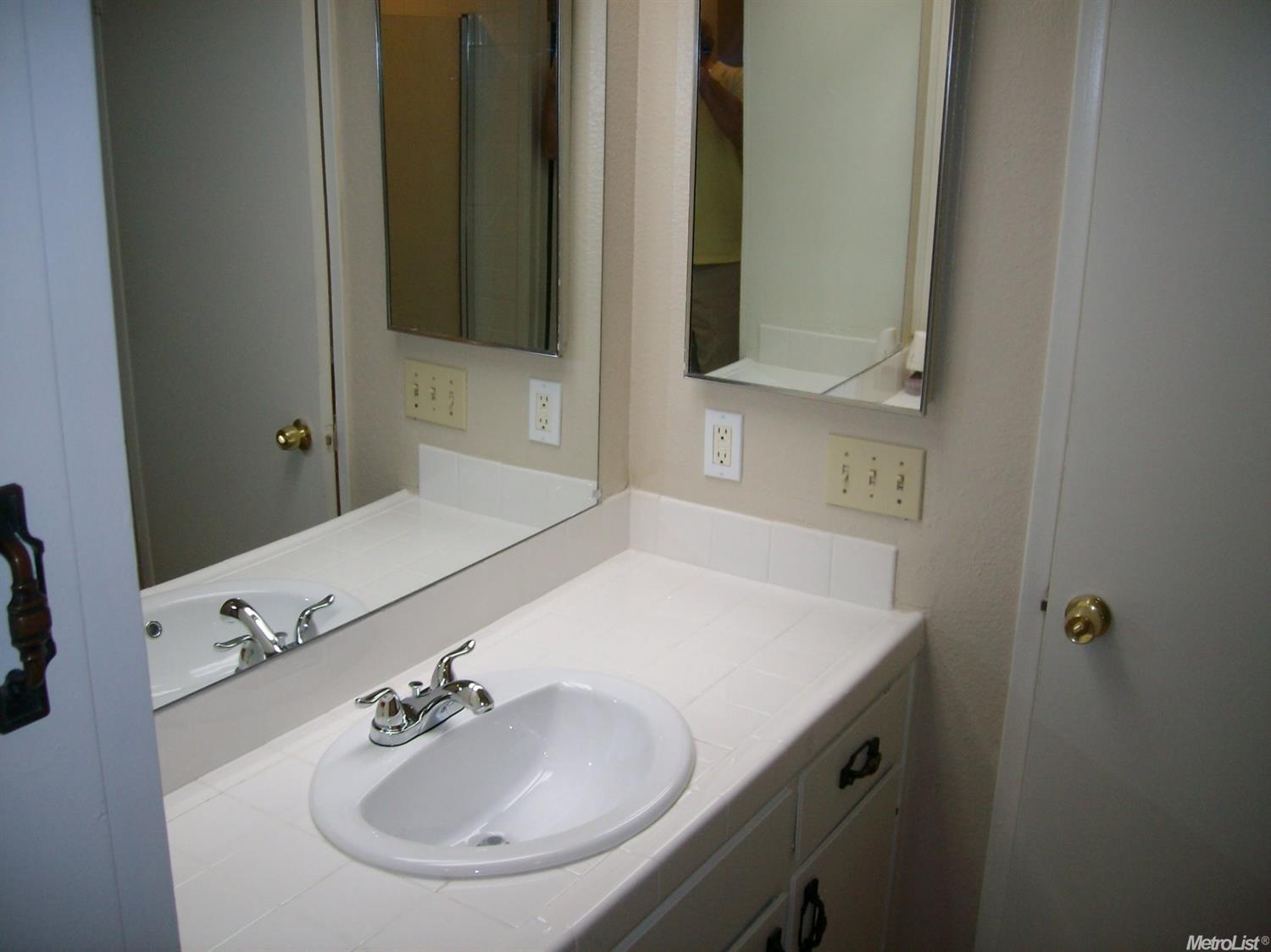 2013 Minoso Dr, Modesto, CA 95351 photo 9