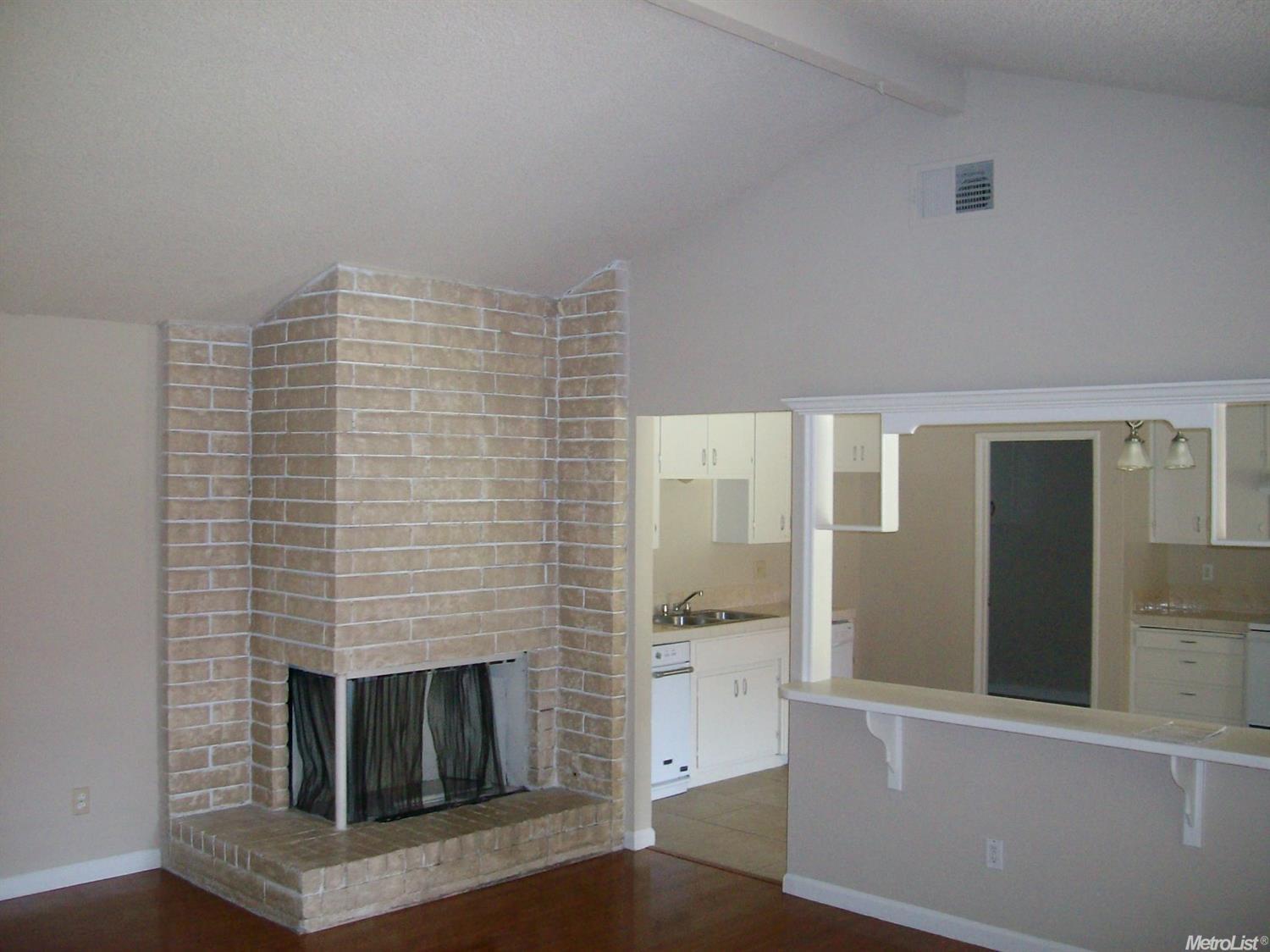 2013 Minoso Dr, Modesto, CA 95351 photo 2