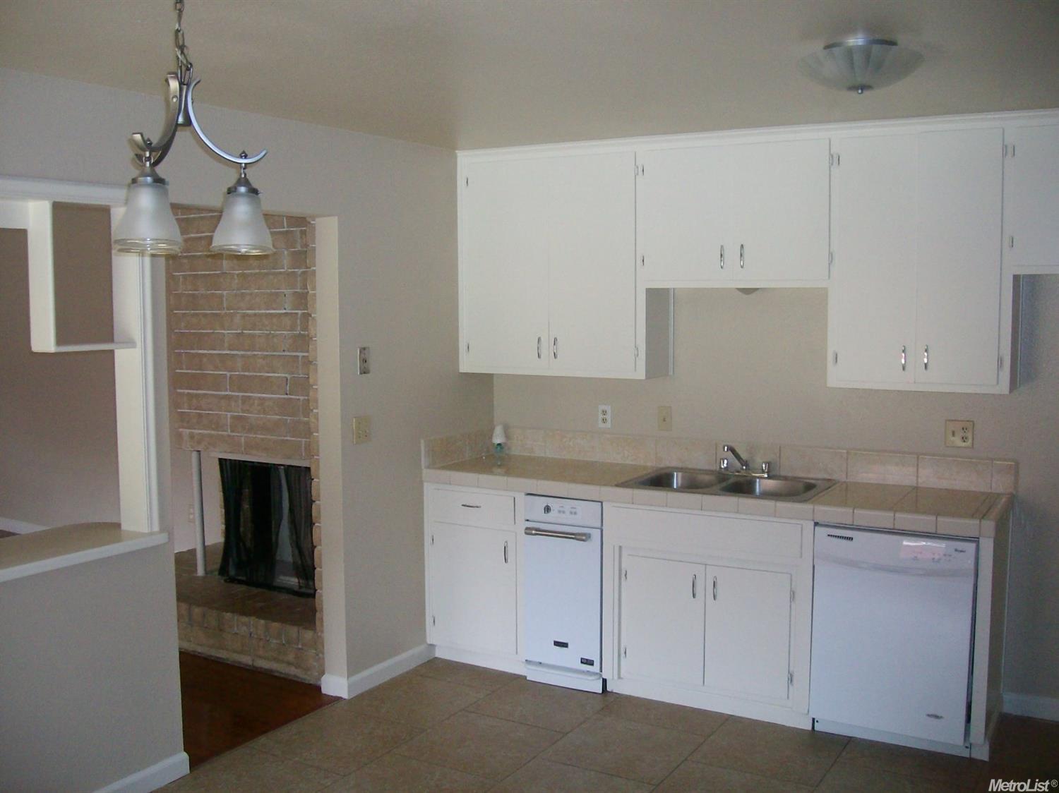 2013 Minoso Dr, Modesto, CA 95351 photo 4