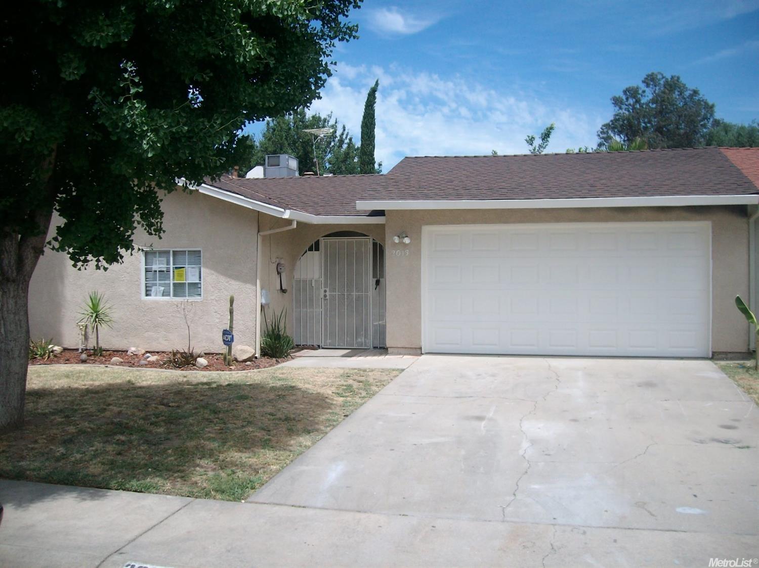 2013 Minoso Dr, Modesto, CA 95351 photo 1