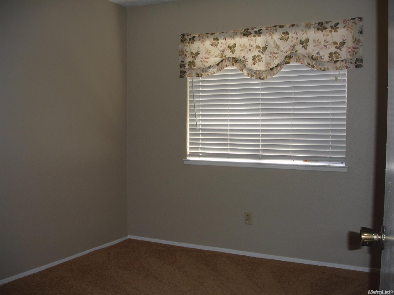 3937 Sparrow Ct, Modesto, CA 95356 photo 5
