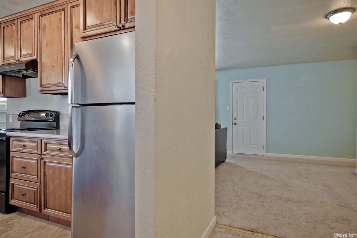 1838 Waring Way, Modesto, CA 95350 photo 2