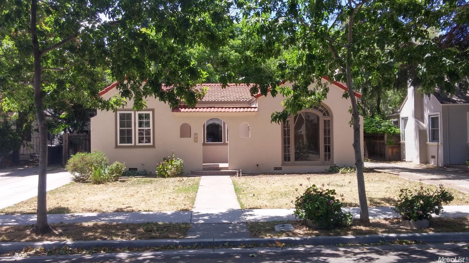 142 E Highland Ave, Tracy, CA 95376 photo 1