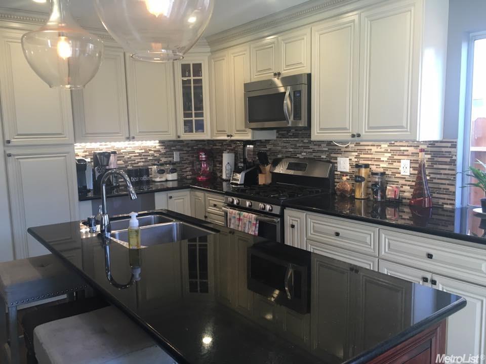 155 W Ferdinand St, Tracy, CA 95376 photo 2