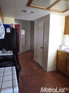 1808 Oak Leaf Dr, Modesto, CA 95354 photo 5